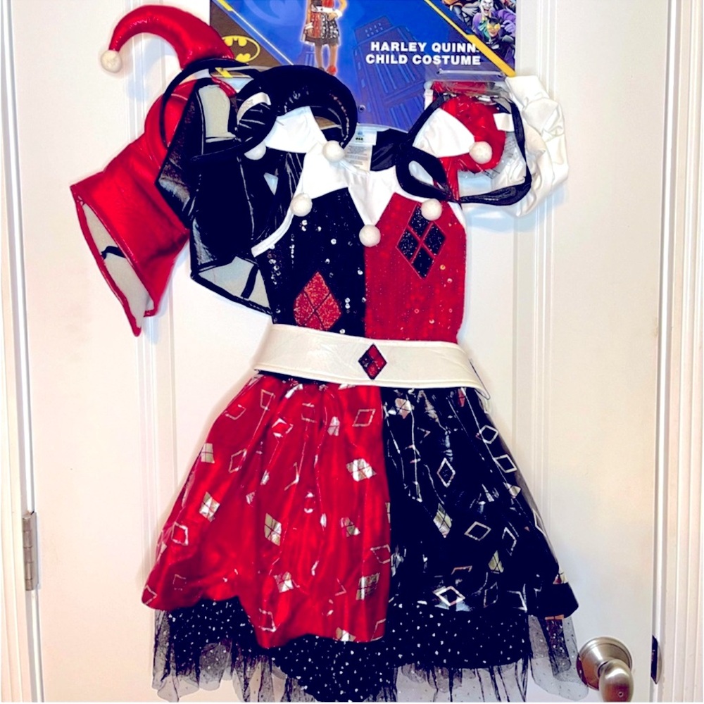 New Childs DC Comics Harley Quinn Sequin Dress up or Halloween Costume